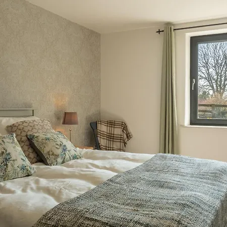 Holiday home Linden Barn