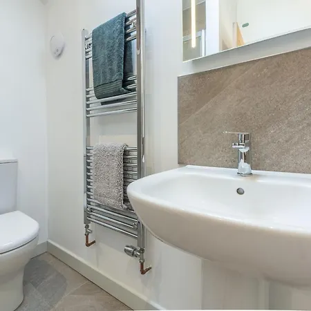 Linden Barn Tatil Evi