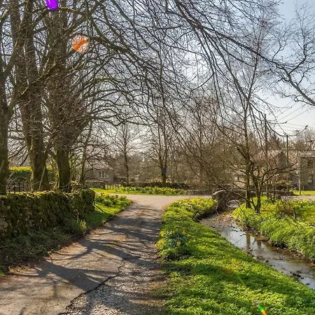 Linden Barn Tatil Evi